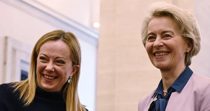 epa10396814 Italian Premier Giorgia Meloni (L) receives the President of the European Commission Ursula von der Leyen ahead of their meeting at Palazzo Chigi, Rome, Italy, 09 January 2023. Meloni will have talks with President of the European Commission that are expected to focus on Italy's National Recovery and Resilience Plan, which aim to achieve a 'Greener' Italian economy with the help of almost 200 billion euros in EU grants and low-interest loans. EPA/RICCARDO ANTIMIANI/Riccardo Antimiani