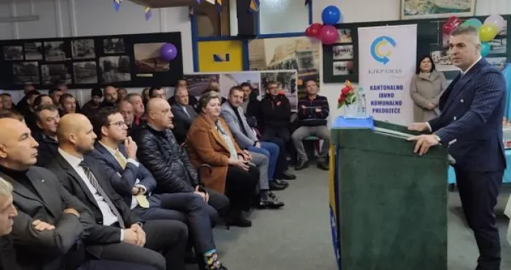 gras godi&scaron;njica/