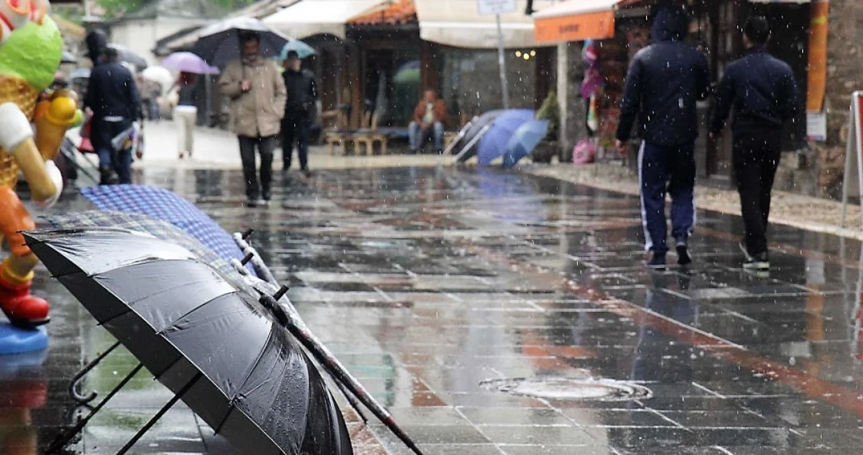 Ki&scaron;a u Sarajevu/