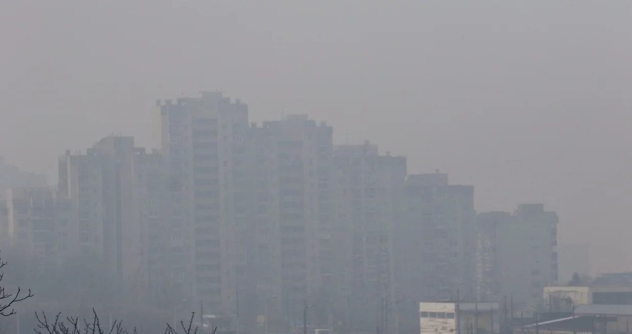Magla smog zagađenje maska/Senad Gubelić