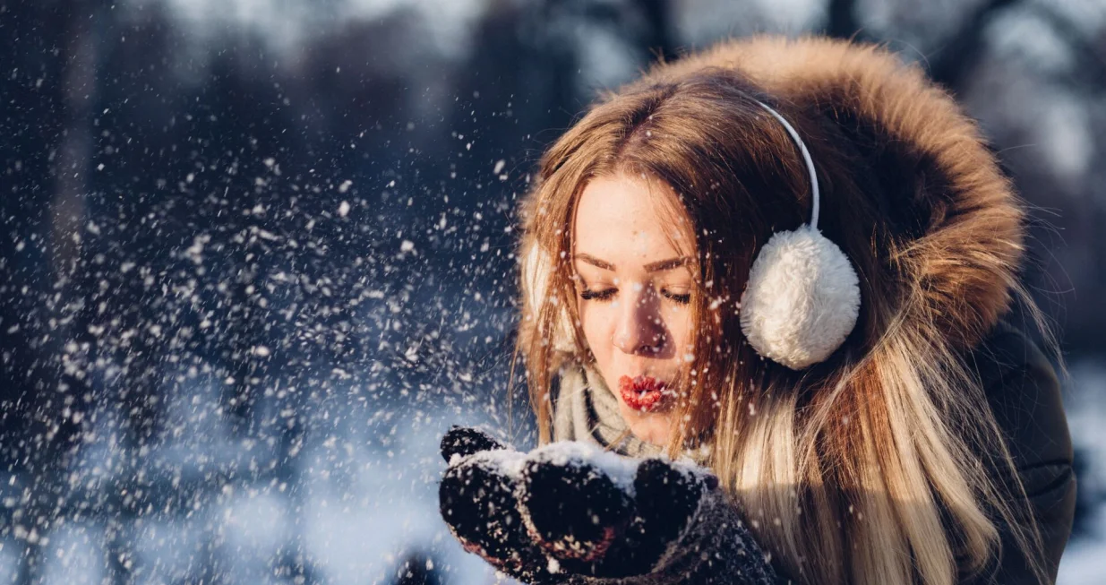 djevojka, žena, zima, snijeg, hladnoća/Unsplash