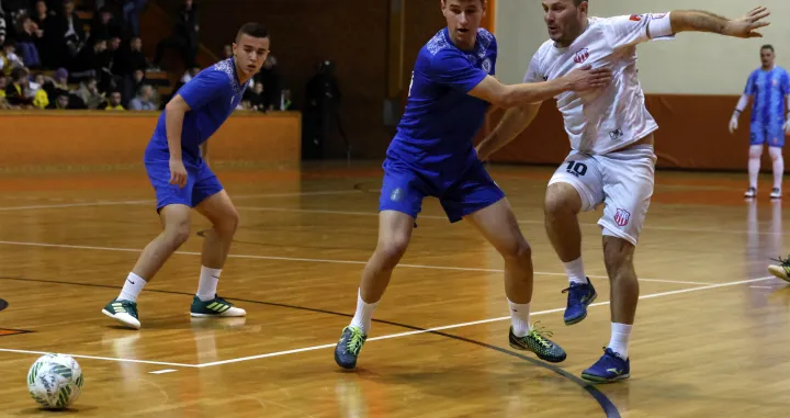 fk zeljeznicar - fk unis<br><br>memorijalni turnir asim ferhartovic hase