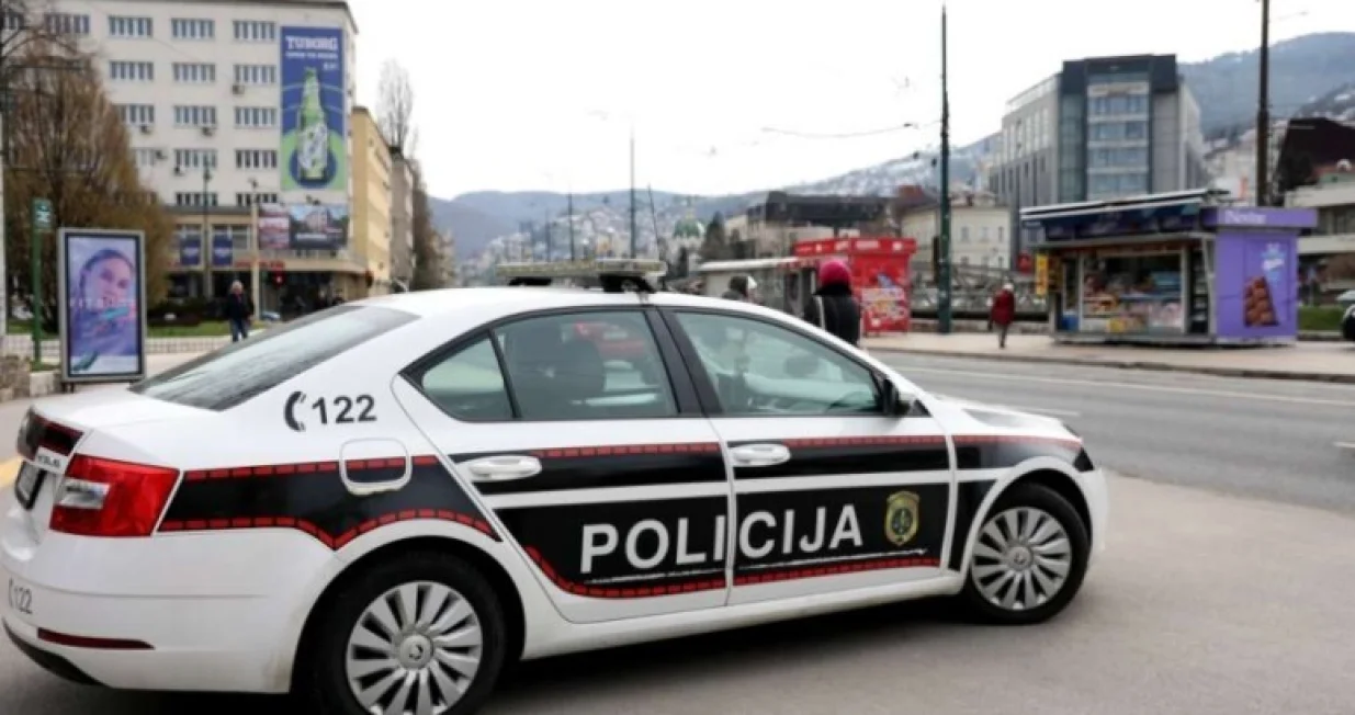 Policija, MUP KS, policijsko auto, saobraćaj, Sarajevo, Skenderija/Fena