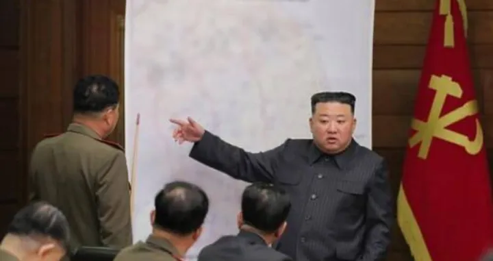 Kim Jong-un:/X/