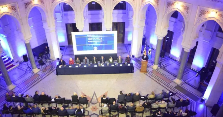Na "Historiji Bosne i Hercegovine" radilo 47 doktora nauka, promocija održana u Vijećnici/Damir Hodzic            