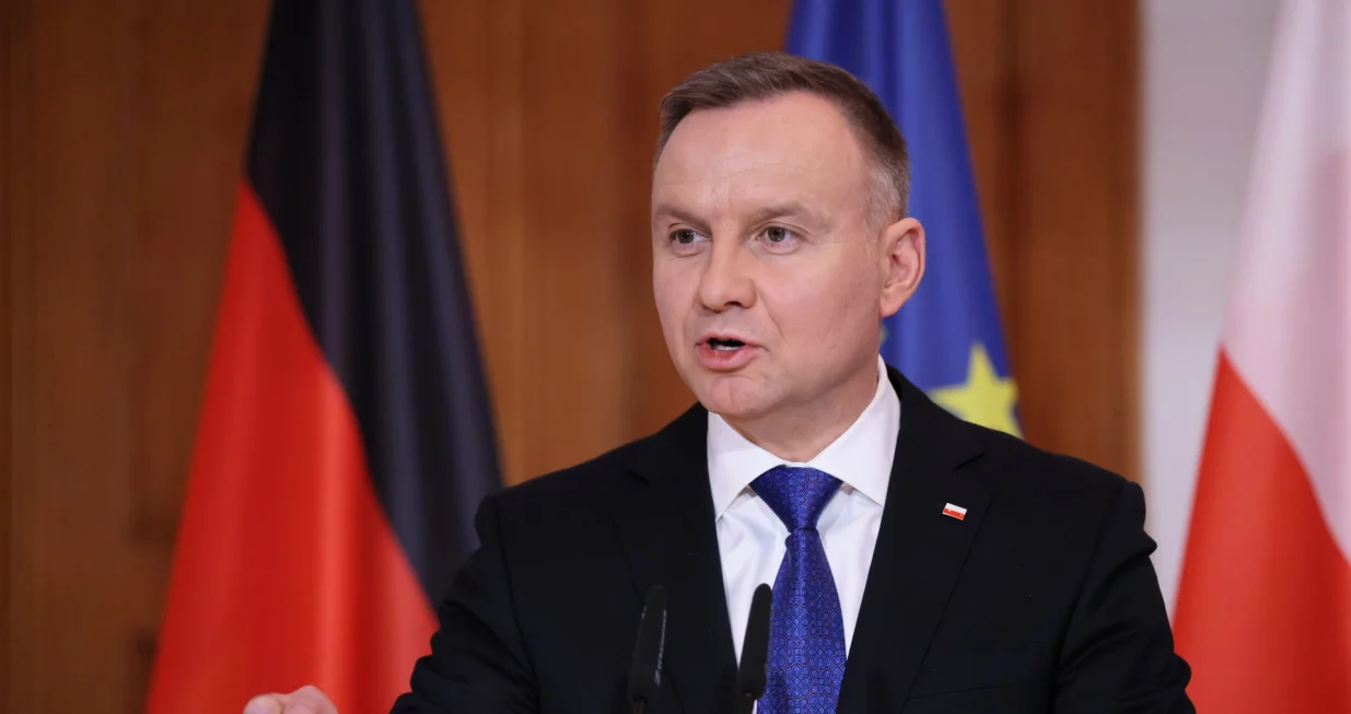 epa10362094 Polish President Andrzej Duda during speaks at a press conference during a meeting with German President Frank-Walter Steinmeier at Bellevue Palace in Berlin, Germany, 12 December 2022. German President Frank-Walter Steinmeier and Polish President Andrzej Duda met for bilateral talks. EPA/LESZEK SZYMASKI POLAND OUT/Leszek Szymaski