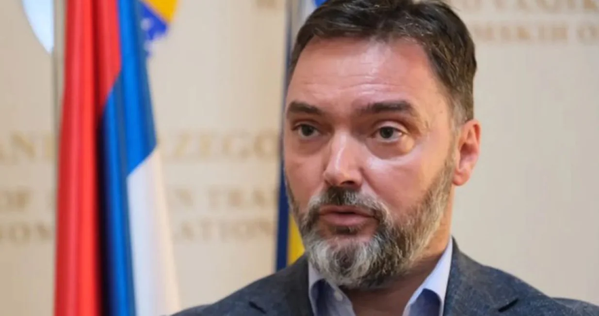 Ko&scaron;arac:/Instagram/