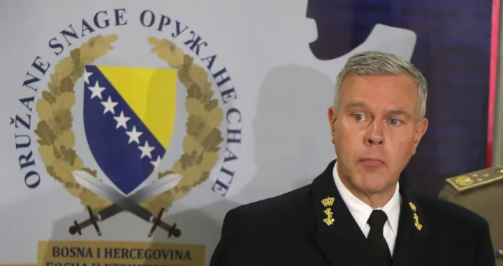 Predsjedavajući Vojnog odbora NATO-a admiral Rob Bauer i načelnik zajedničkog štaba generalpukovnik Senad Mašović razgovor o članstvu BiH u NATO-u/Senad Gubelić