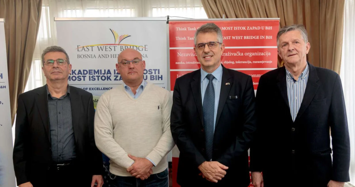 Kasim Tatić, Ilija Trninić, Robert Jovanović i Ognjen Marković, Akademija izvrsnosti Most Istok Zapad u Bosni i Hercegovini, Doboj, East West Bridge in B&H<br>/Ewbbih