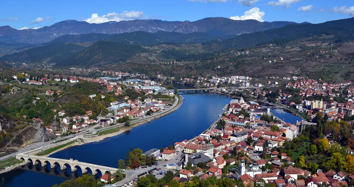 Vi&scaron;egrad panorama/Branislav Andrić/Picasa