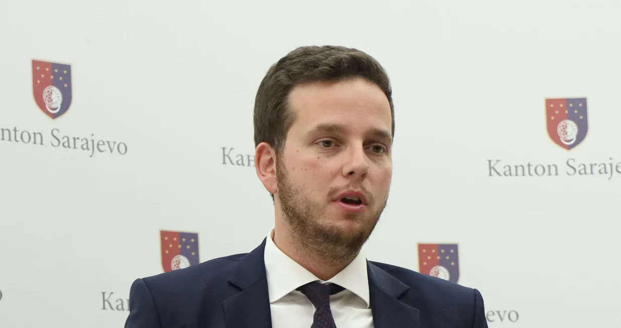 Premijer Kantona Sarajevo Nihad Uk ostavka/Senad Gubelić