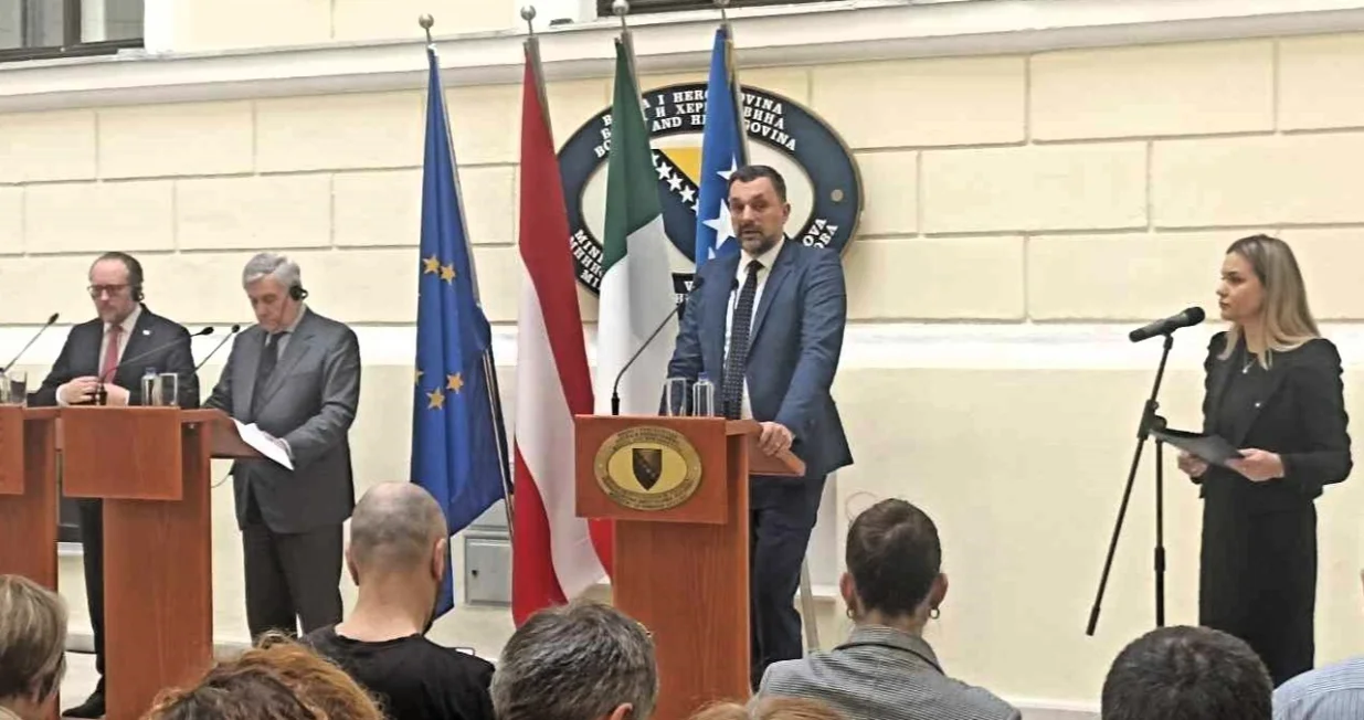 Elmedin Konaković nakon sastanka sa austrijskim i talijanskim &scaron;efovima diplomatije Alexanderom Schallenbergom i Antoniom Tajanijem/