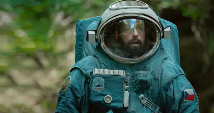 spaceman adam sandler netflix/