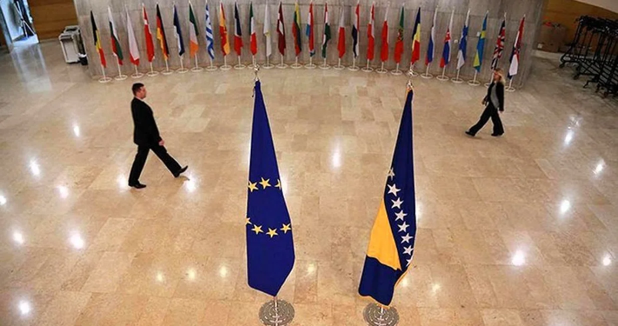 Zastave BiH i EU/