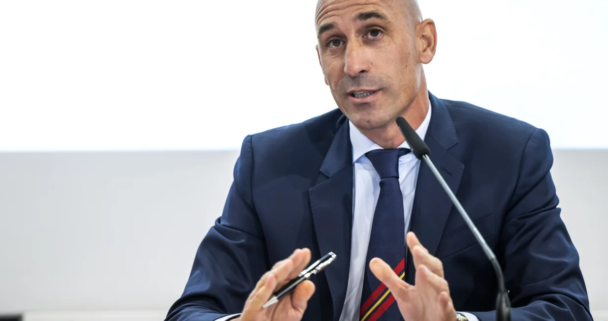 epa10224803 Spanish Royal Federation of Soccer (RFEF) Luis Rubiales speaks during a press conference about the announcing that Ukraine is joining Spain and Portugal in their joint bid to host the World Cup in 2030, at the UEFA Headquarters, in Nyon, Switzerland, 05 October 2022. The proposal comes seven months into the ongoing Russian invasion of Ukraine and harnesses the idea that soccer can restore hope and peace. EPA/MARTIAL TREZZINI