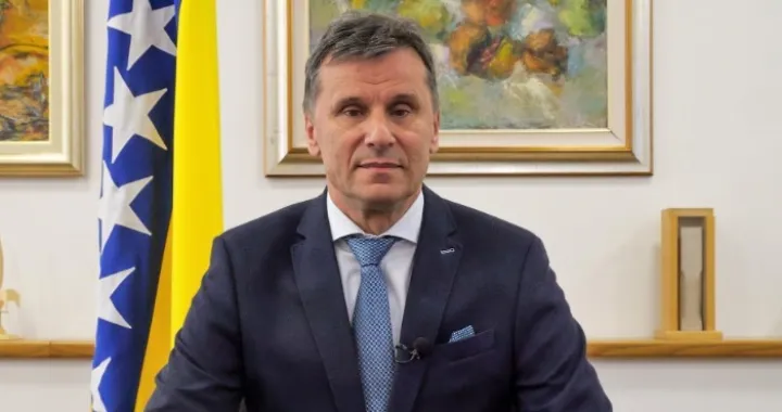 Novalić:// 