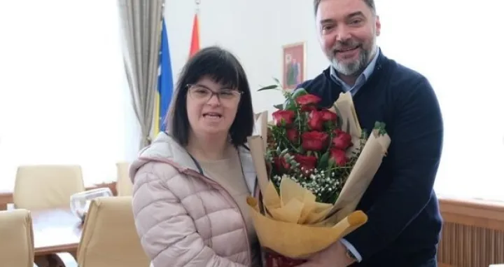Staša Košarac, Downow sindrom, prva osoba u Kabinetu/