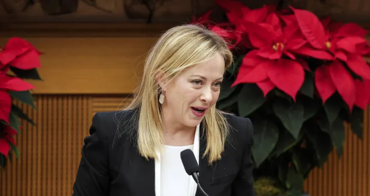 epa10381330 Italian Prime Minister Giorgia Meloni speaks during the traditional end-of-year press conference in Rome, Italy 29 December 2022. EPA/GIUSEPPE LAMI/Giuseppe Lami