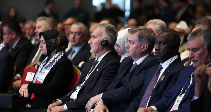 Predsjedavajući Doma naroda Parlamentarne skupštine Bosne i Hercegovine (PSBiH) Kemal Ademović i zamjenik predsjedavajućeg Predstavničkog doma PSBiH dr. Denis Zvizdić sastali su se u Istanbulu s predsjednikom Velike Narodne Skupštine Republike Turske Numanom Kurtulmuşom/Psbih