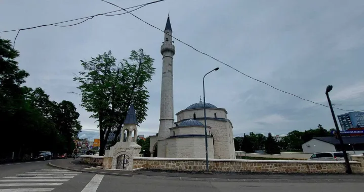 Arnaudija je srušena 1993. godine/