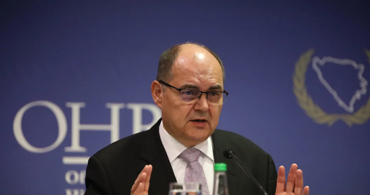 Visoki predstavnik Christian Schmidt nametnuo tehničke izmjene Izbornog zakona u Bosni i Hercegovini./Senad Gubelić