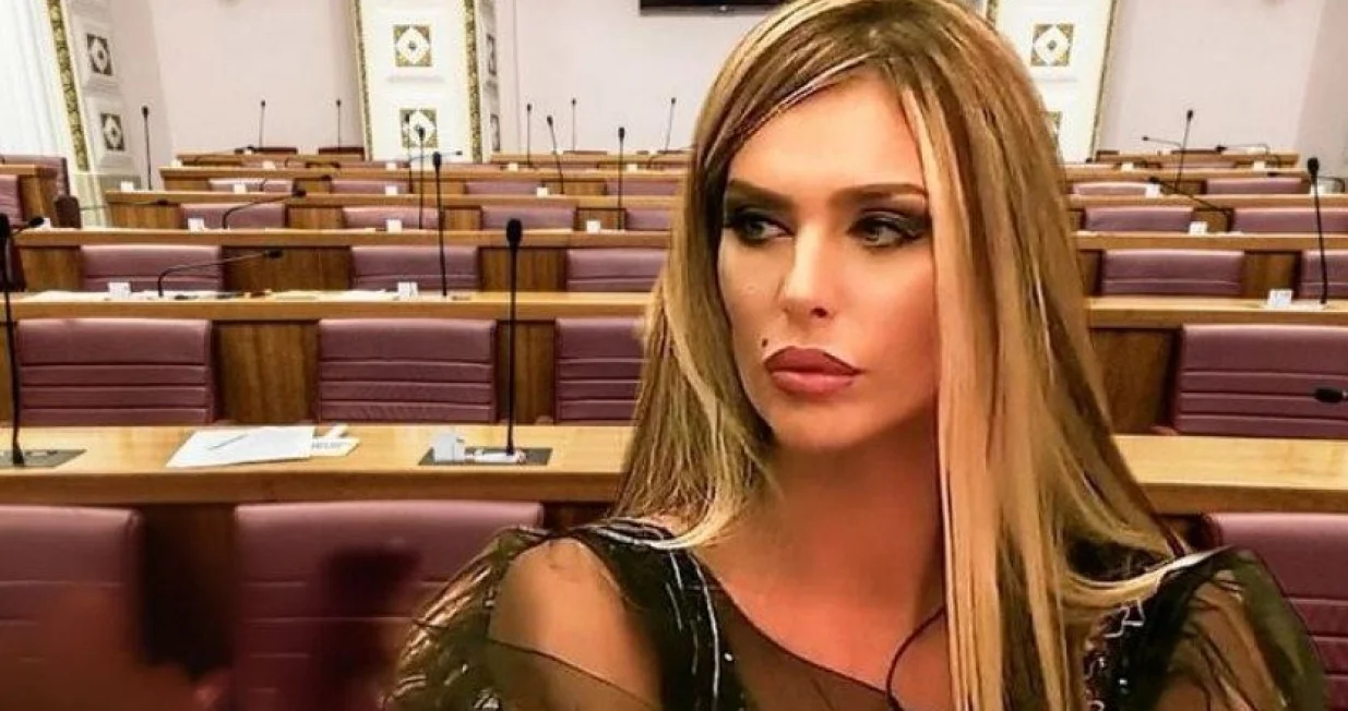 Ava Karabatić/