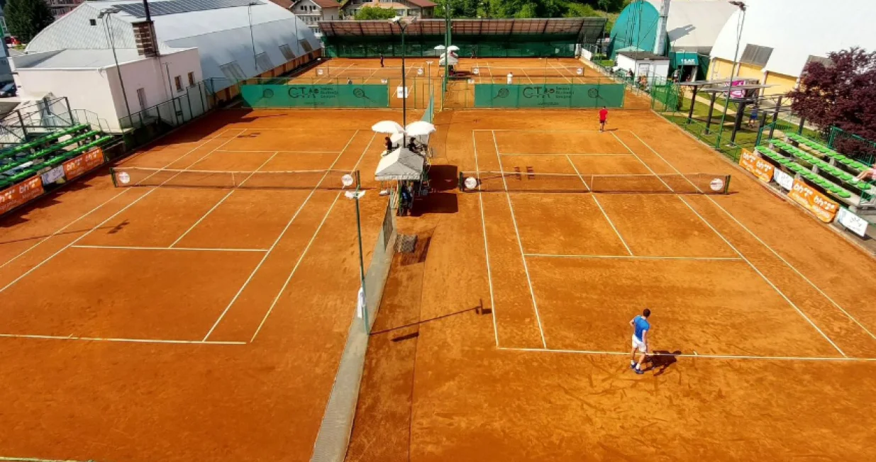 Hotonj tenis 