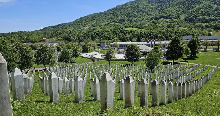 Potočari mezarje MC Srebrenica/Lejla Sofradžija
