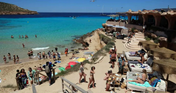 Gradić od 12.500 ljudi puca po &scaron;avovima/