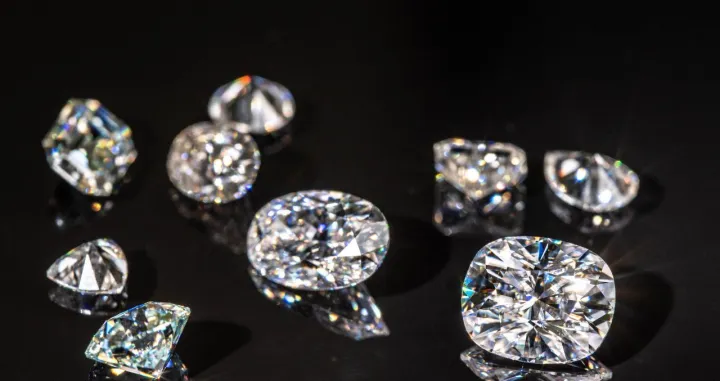 Dijamanti su zauvijek ali se vrmena mijenjaju/ Ilustracija/