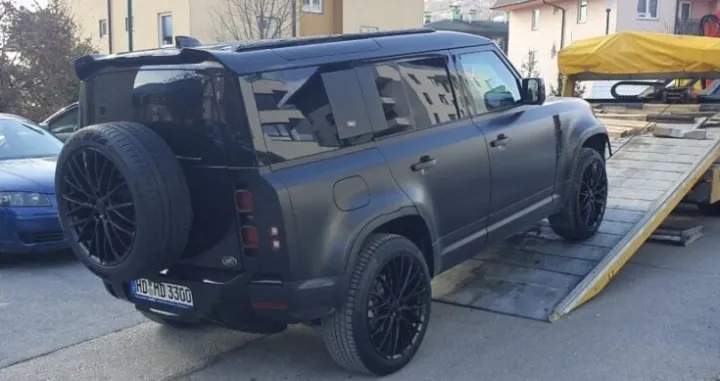 ZAPLIJENJEN SKUPOCJENI/