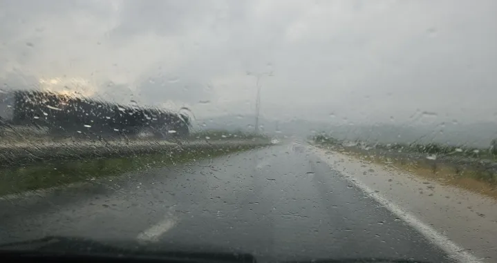 stanje na cestama ki&scaron;a smanjuje vidljivost LS/