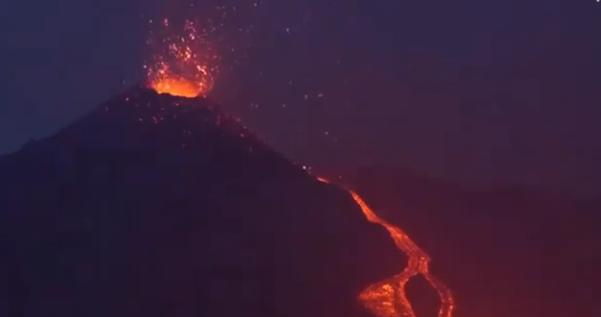 vulkan etna erupcija/