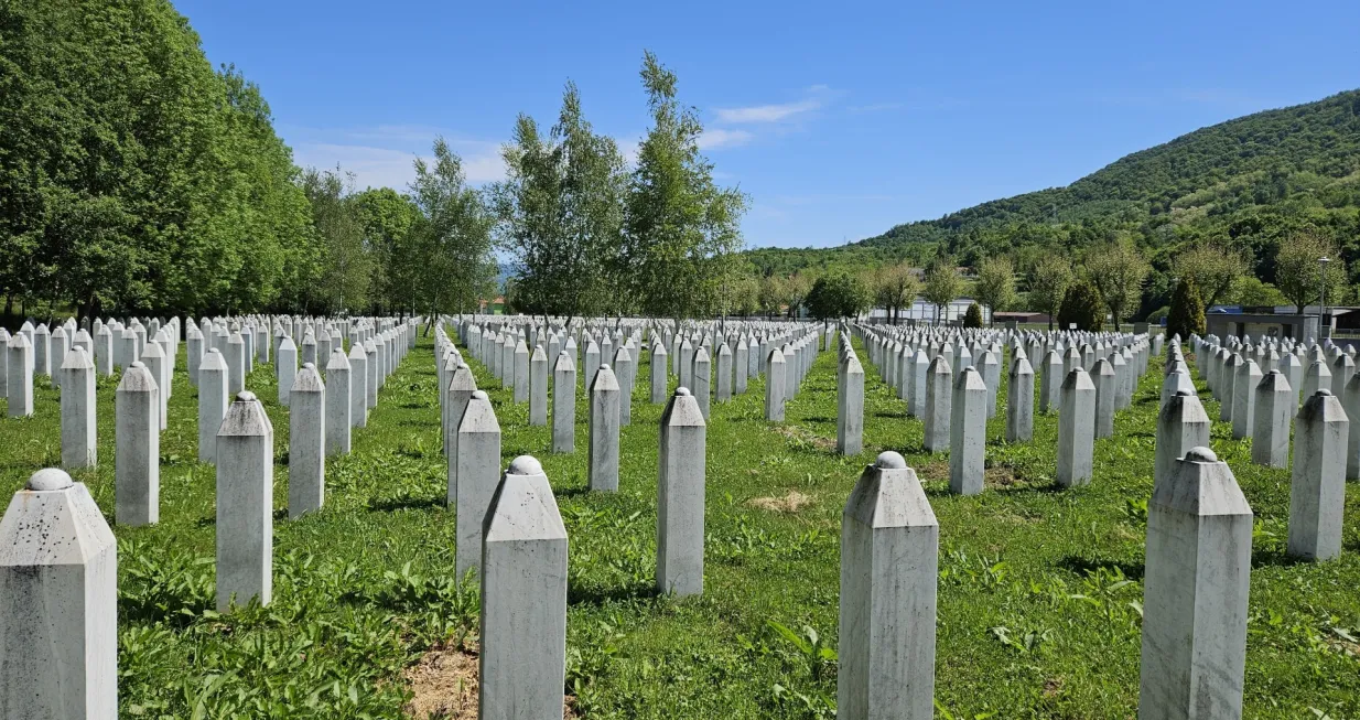 Potočari mezarje MC Srebrenica/Lejla Sofradžija