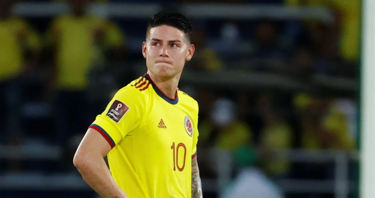 epa09715405 James Rodriguez of Colombia reacts to their defeat at the end of a South American qualifiers to 2022 Qatar World Cup match between Colombia and Peru at Metropolitano stadium in Barranquilla, Colombia, 28 January 2022. EPA/Mauricio Dueñas Castañeda