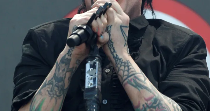 epa08984550 (FILE) - US singer-songwriter Marilyn Manson performs on stage at the Download Festival in Madrid, Spain, 28 June 2018 (reissued 03 February 2021). US actress Evan Rachel Wood has accused Manson of abuse, a claim the artist denied as 'horrible distortions of reality'. EPA/Victor Lerena *** Local Caption *** 54449595/Victor Lerena