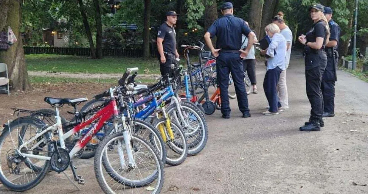 Kantonalna uprava za inspekcijske poslove KS privremeno oduzela bicikle u Velikoj Aleji na Ilidži/Kuip Ks