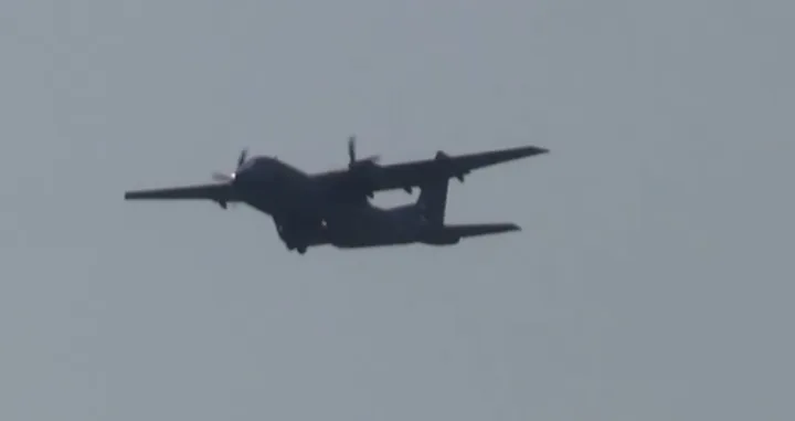 CN-235// 