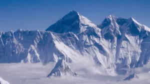 epa08869821 (FILE) - Mount Everest as seen from an aircraft over Nepal, 14 September 2013 (reissued 08 December 2020). Nepal and China have agreed on a new official height for Mount Everest. The height of the world's highest peak is now given as 8,848.86 meters. In the past two years, China and Nepal have sent teams to take measurements at the summit in the border area. EPA/NARENDRA SHRESTHA *** Local Caption *** 55949778/Narendra Shrestha