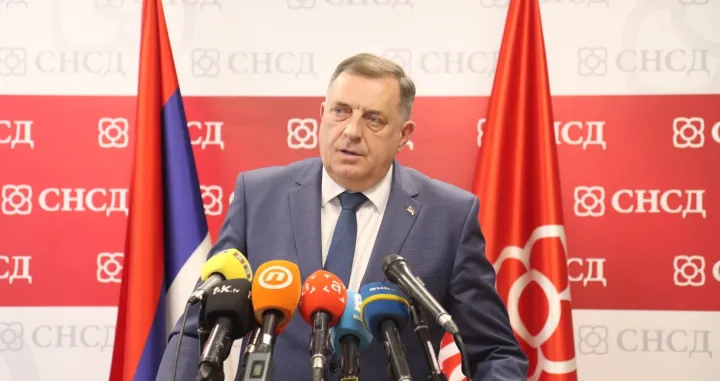 Milorad dodik X/