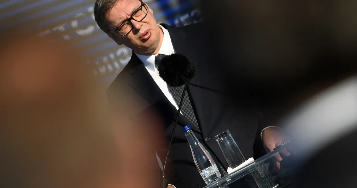 epa10271907 Serbian President Aleksandar Vucic talks during a press conference with European Commission President Ursula von der Leyen after a visit to the construction works on the gas connector that links Serbia and Bulgaria near Nis, Serbia, 28 October 2022. European Commission President von der Leyen is on an official visit to Serbia. EPA/DIMITRIJE GOLL EDITORIAL USE ONLY/NO SALES/Dimitrije Goll