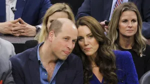 epaselect epa10340794 Britain's Prince William and Catherine, Princess of Wales attend the NBA game between the Boston Celtics and the Miami Heat at the TD Garden in Boston, Massachusetts, USA, 30 November 2022. The Prince and Princess of Wales will attend the Earthshot Prize Awards Ceremony in Boston on 02 December, according to the Royal Household. EPA/BRIAN SNYDER/POOL SHUTTERSTOCK OUT/Brian Snyder/Pool