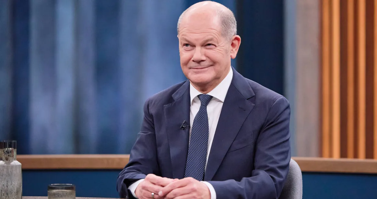 Berlin, Deutschland, 10.11.2024: Studio Berlin in Adlershof: TV-Sendung Caren Miosga: Bundeskanzler Olaf Scholz SPD ist als einziger Gast in der ARD-Talkshow zum Interview, um ?ber das Ampel-Aus und die n?chsten Schritte wie die anstehende Vertrauensfrage und Neuwahlen zu sprechen. Copyright: xdtsxNachrichtenagenturx dts_51108 Photo: IMAGO/dts Nachrichtenagentur/IMAGOSTOCK&PEOPLE/Imago/dts Nachrichtenagentur/ima