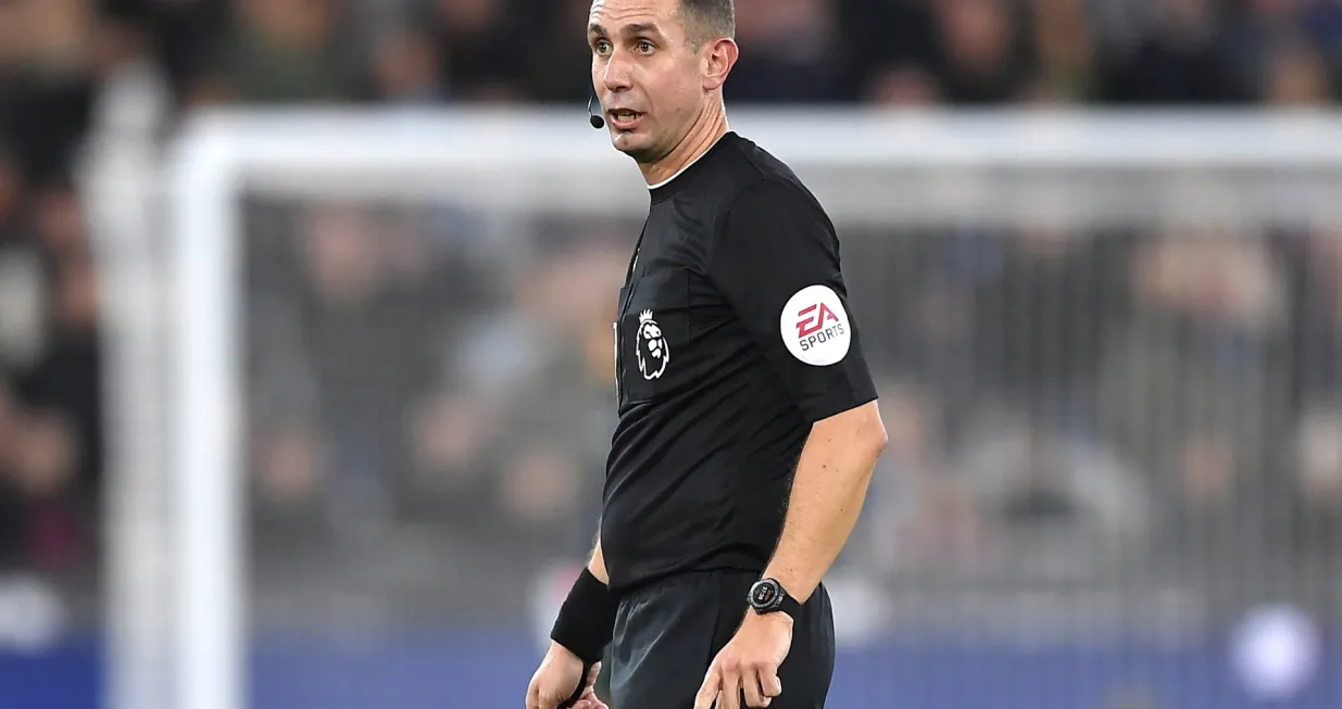 epa10263681 Referee David Coote during the English Premier League soccer match between West Ham United and AFC Bournemouth in London, Britain, 24 October 2022. EPA/Vince Mignott EDITORIAL USE ONLY. No use with unauthorized audio, video, data, fixture lists, club/league logos or 'live' services. Online in-match use limited to 120 images, no video emulation. No use in betting, games or single club/league/player publications