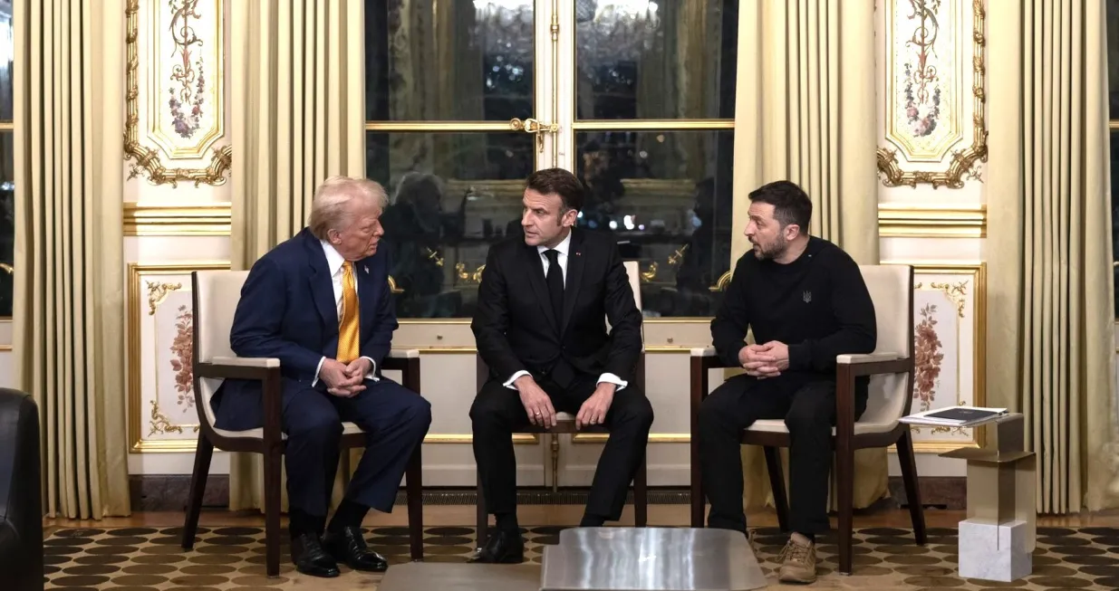 Donald Trump, Emmanuel Macron i Volodimir Zelenski susreli se u Parizu/X