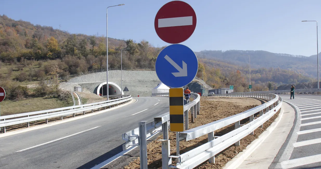 Predsjedavajući Vijeća ministara BiH Zoran Tegeltija i predsjednica Evropske komisije Ursula fon der Lejen svečano će otvoriti novoizgrađeni tunel Ivan na Koridoru Vc/Senad Gubelić