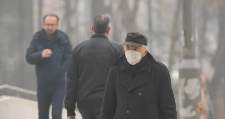 Magla smog zagađenje maska/Senad Gubelić