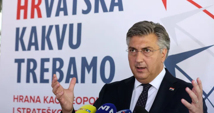 10.09.2024., Koprivnica - Konferencija "Hrvatska kakvu trebamo: Hrana kao geopoliticko i stratesko pitanje" odrzana je u Restoranu Stagelj. Nakon konferencije predsjednik Vlade RH Andrej Plenkovic dao je izjavu okupljenim medijima. Photo: Goran Stanzl/PIXSELL/Goran Stanzl/pixsell