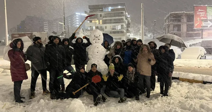 Nihad Uk od snijega, građani Vogošće napravili Uka od snijega, nemaju grijanje/Građani Vogošće