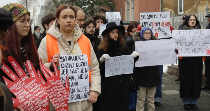 Studenti protest srbijanska ambasada/Senad Gubelić